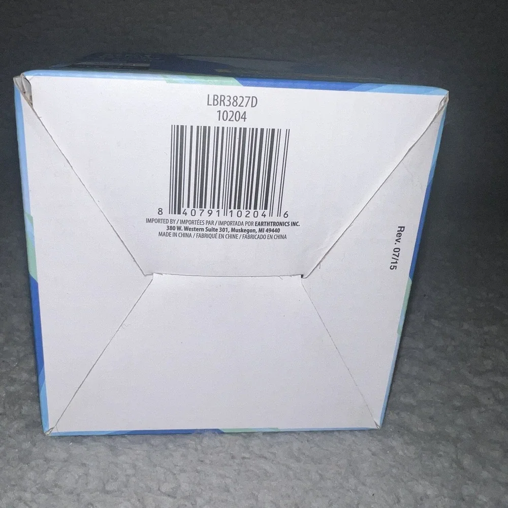 NIB (7) EarthBulb 65W Soft White BR30 8 Watts Dimmable LED Lightbulb‎ 25k Hrs
